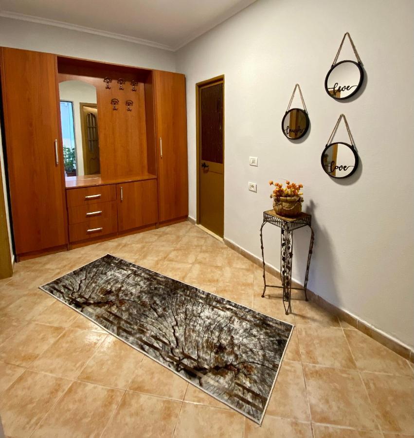 Lucas Apartment 2 Tirana Exteriör bild