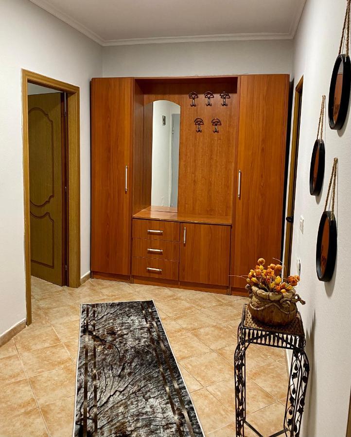 Lucas Apartment 2 Tirana Exteriör bild